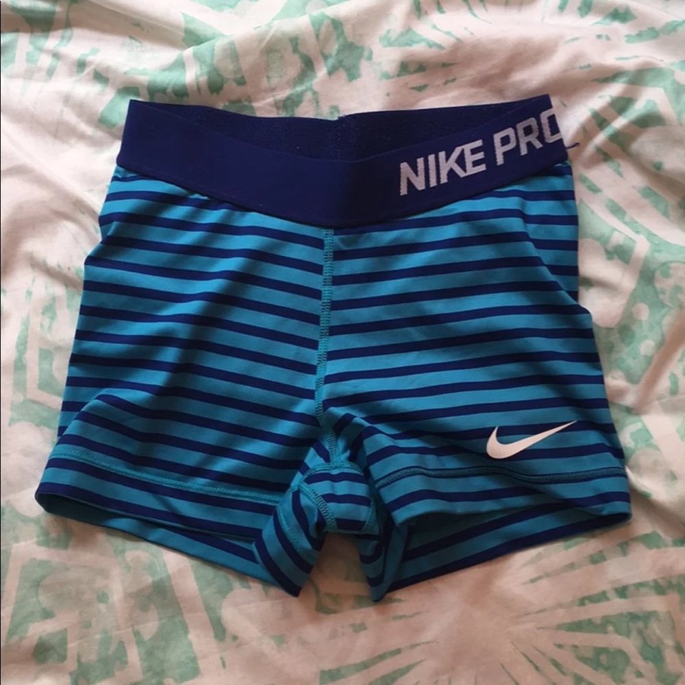 Workout Clothing Bundle (4 items)